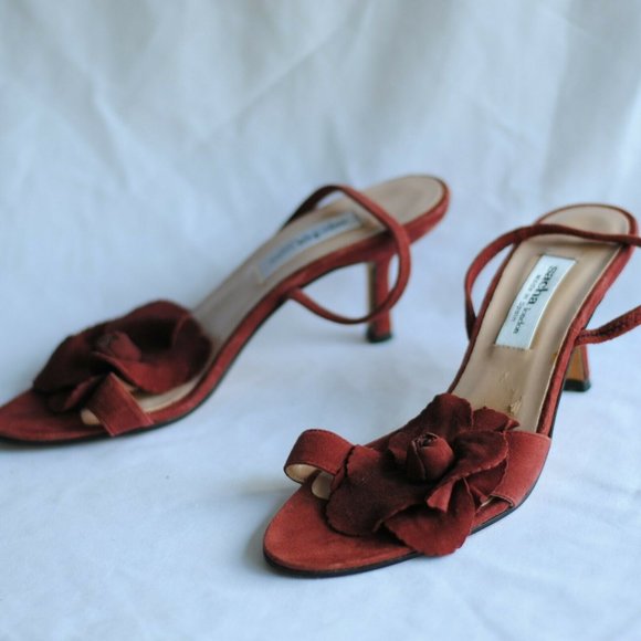 Sacha London Red Heels with Bow Detail - Picture 2 of 6